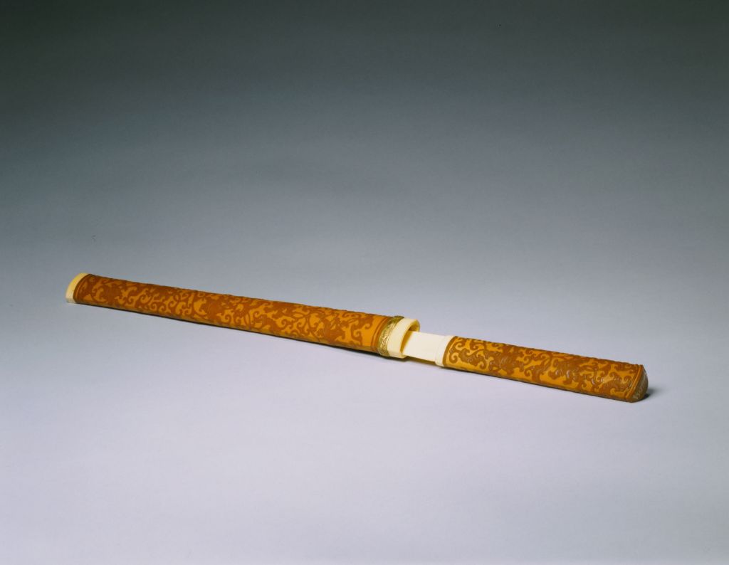 图片[1]-Asparagus carving scabbard ivory knife-China Archive